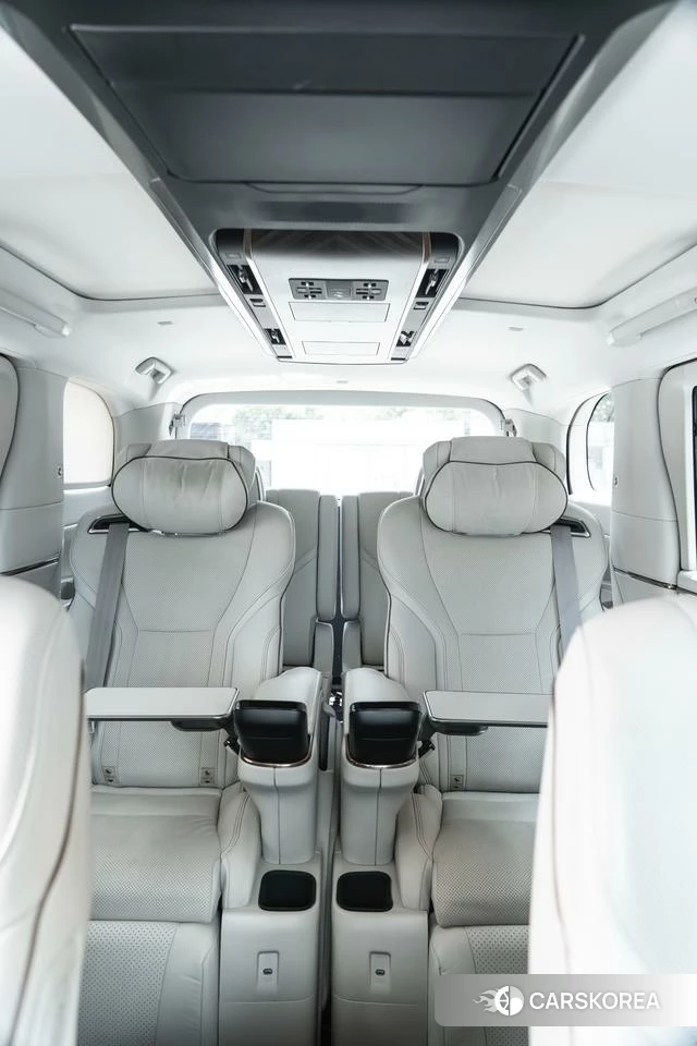 Lexus LM id 4329247 из Китая 19