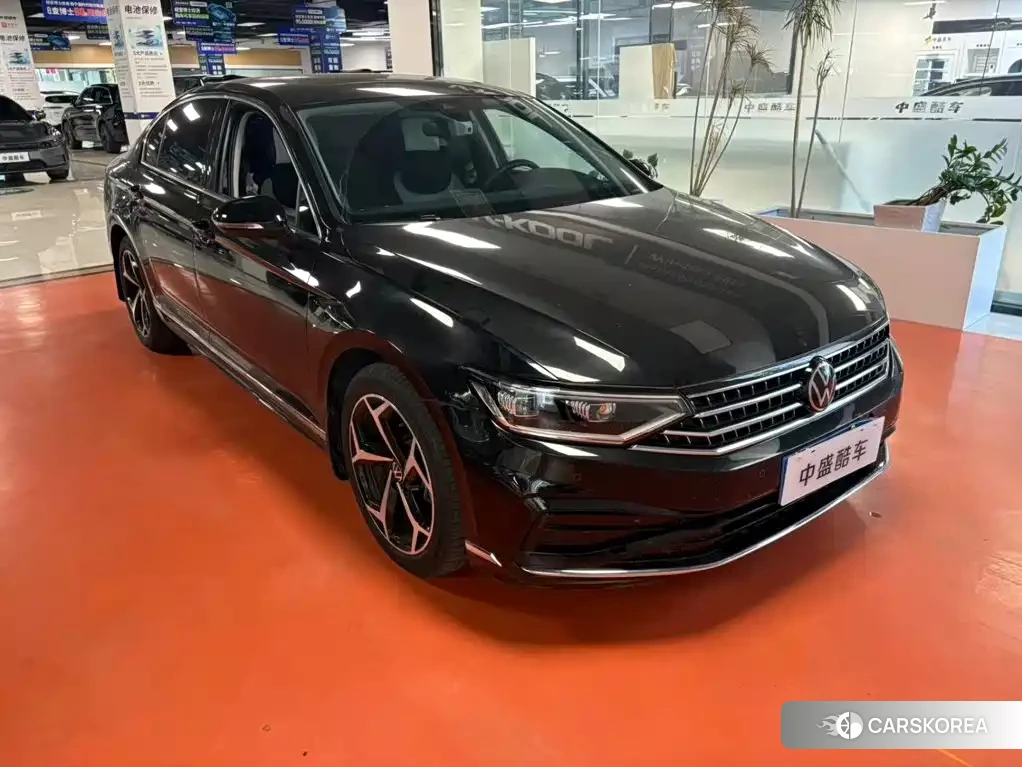 Volkswagen Magotan 2025 Черный из Китая, фото 5