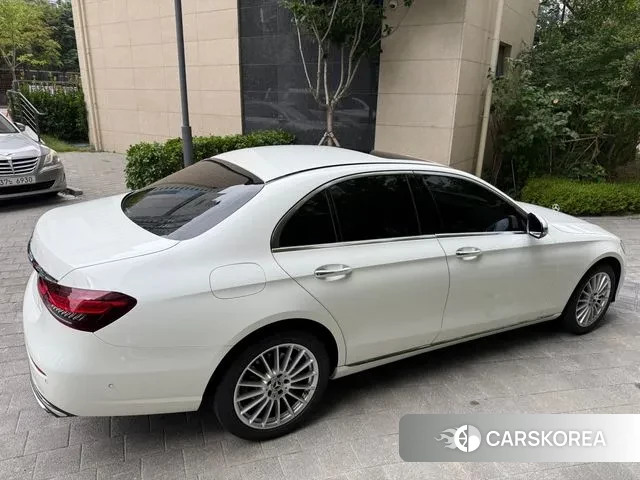 Mercedes-Benz E-Class W213 2023 Белый из Кореи, фото 6
