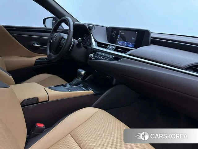 Lexus ES id 4291492 из Китая 26