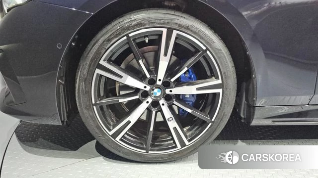 BMW 5 Series (G60) id 4474251 из Кореи 28