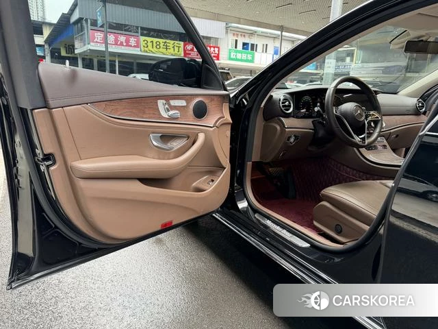Mercedes-Benz E-class id 4290621 из Китая 33