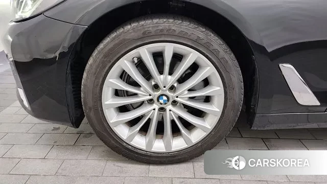 BMW 5 Series (G30) id 3479257 из Кореи 15