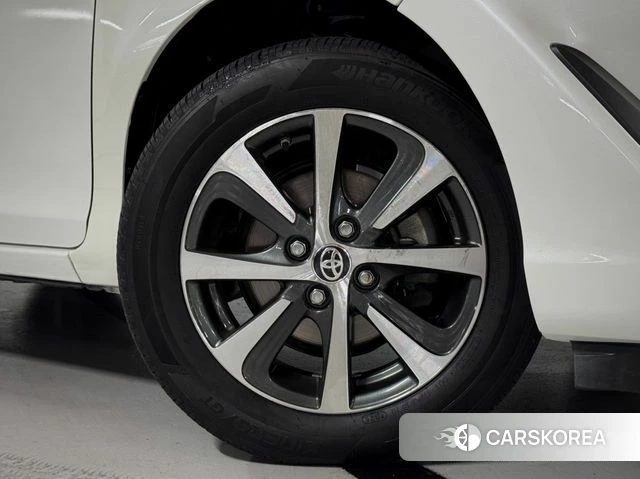 Toyota Prius C id 4363127 из Кореи 15
