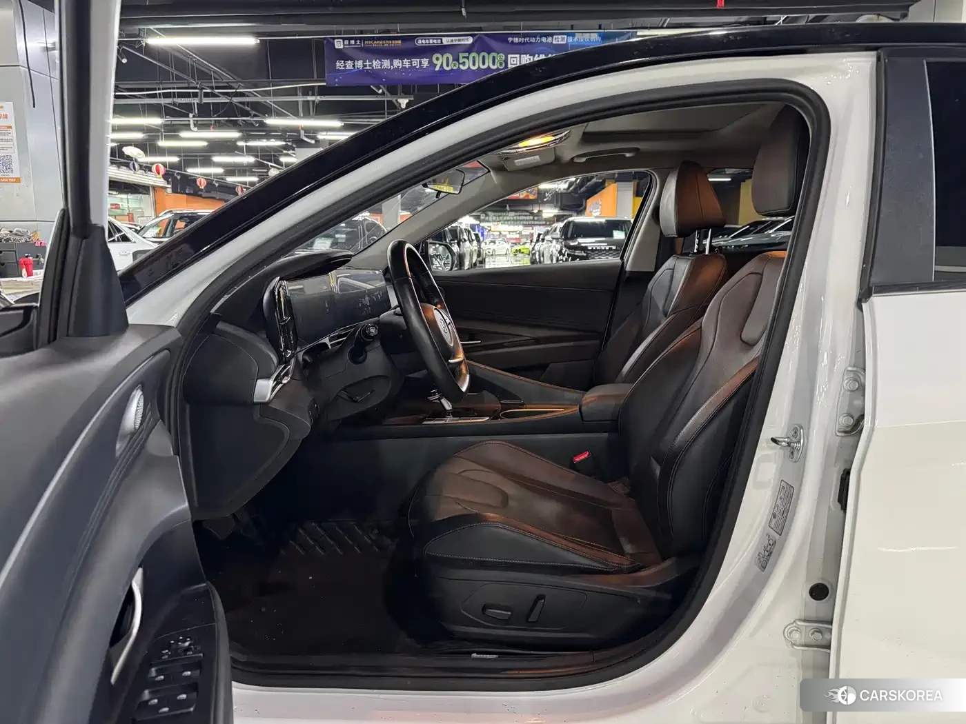 Hyundai Elantra 2021 Белый из Китая, фото 5