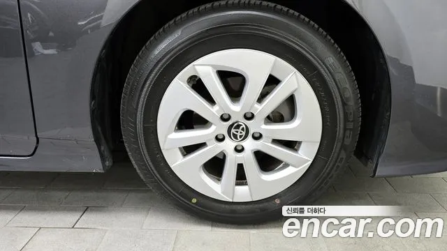 Toyota Prius 4th Generation id 2695047 из Кореи 15