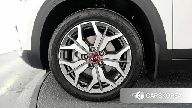 Kia Seltos id 4344965 из Кореи 15