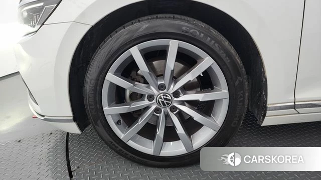 Volkswagen Passat GT (B8) id 4542125 из Кореи 32