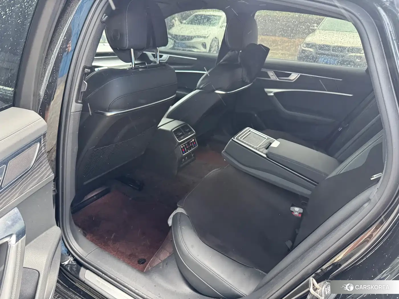Audi A6L id 4680473 из Китая 7