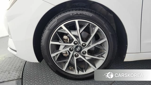 Hyundai The New Avante AD id 3911776 из Кореи 15