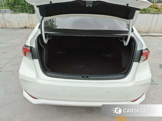 Toyota Corolla id 4218192 из Китая 8