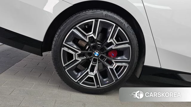 BMW 5 Series (G60) id 4532950 из Кореи 15
