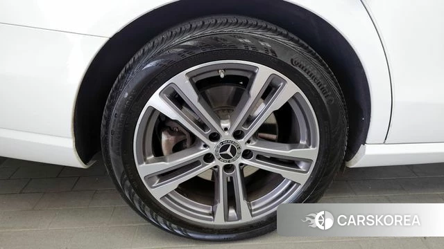 Mercedes-Benz E-Class W213 id 4195428 из Кореи 28