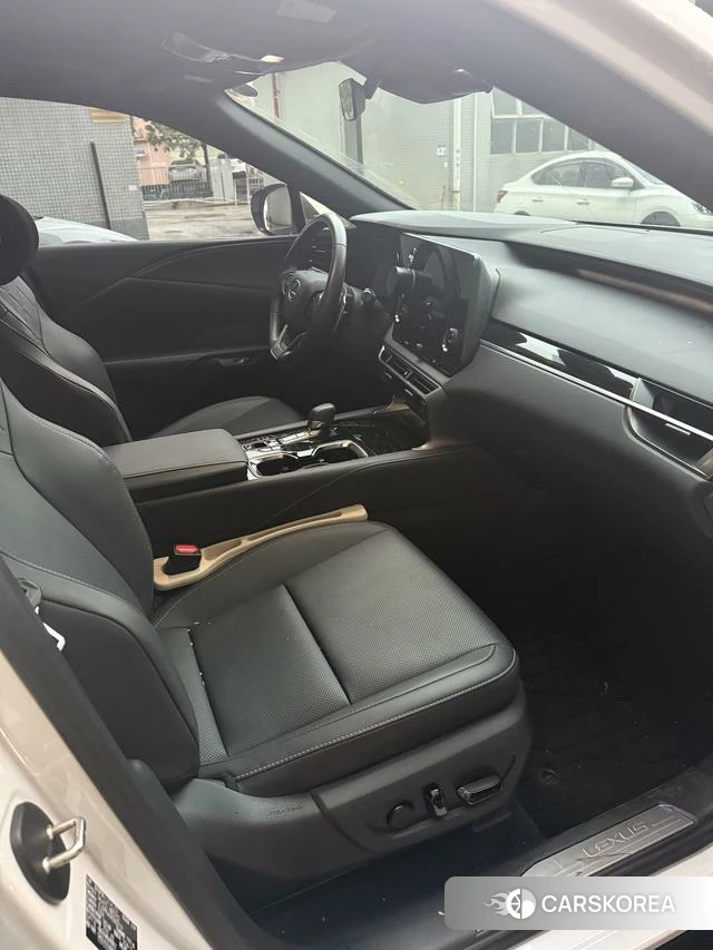 Lexus RX 2025 Белый из Китая, фото 5