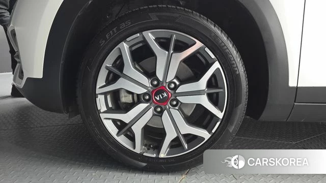 Kia Seltos id 4294597 из Кореи 28