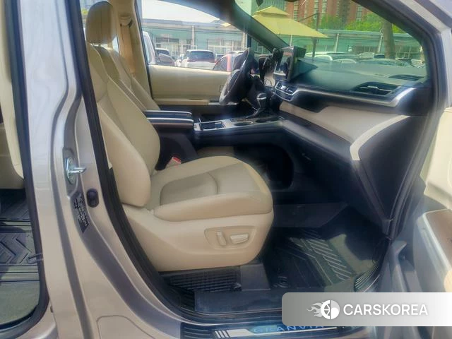 Toyota Grevia id 4258445 из Китая 25