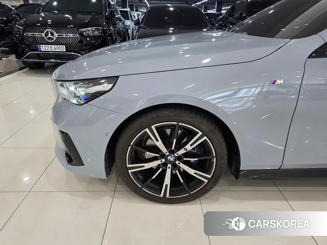 BMW 5 Series (G60) id 3825692 из Кореи 15