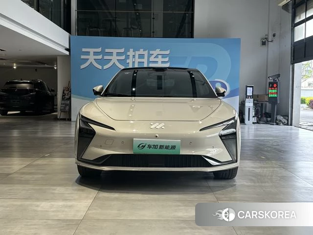 Zhiji Automobile Zhiji L7 2023 Белый из Китая, фото 5