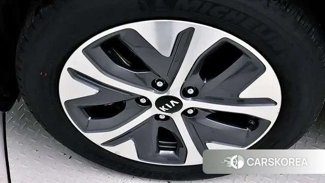 Kia Niro EV id 3312303 из Кореи 15