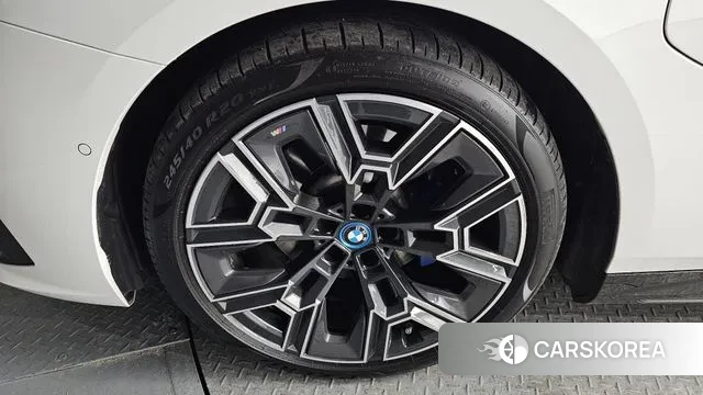 BMW 5 Series (G60) id 3629062 из Кореи 15