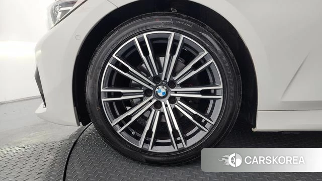 BMW 3 Series (G20) id 4324574 из Кореи 31