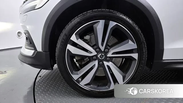 Volvo V60 Cross-Country 2nd Generation id 3302504 из Кореи 15