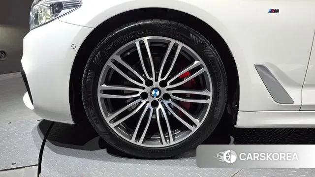 BMW 5 Series (G30) id 3765731 из Кореи 15