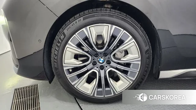 BMW 7 Series (G70) id 3405528 из Кореи 15