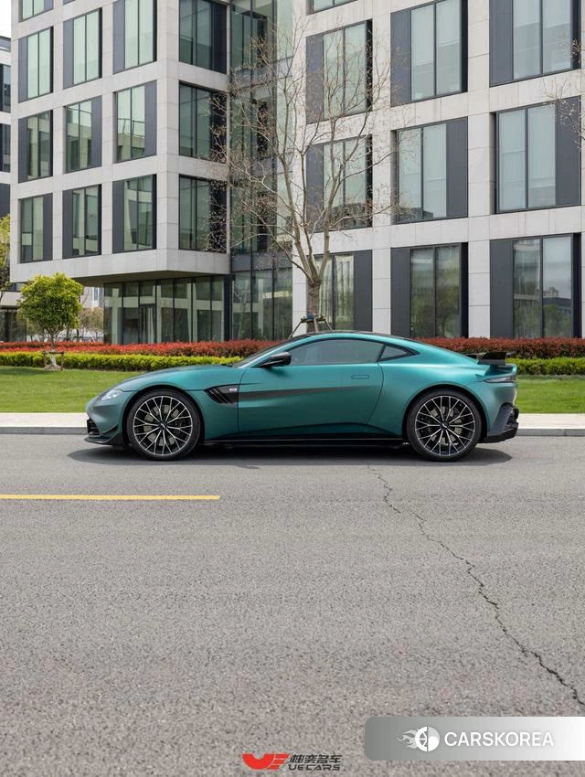 Aston Martin Vantage id 4238654 из Китая 14
