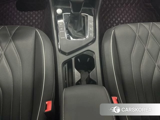 Volkswagen Tiguan L id 4333161 из Китая 10