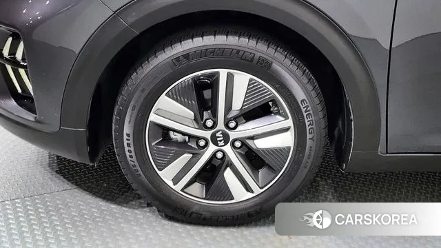 Kia The New Niro id 2981255 из Кореи 15