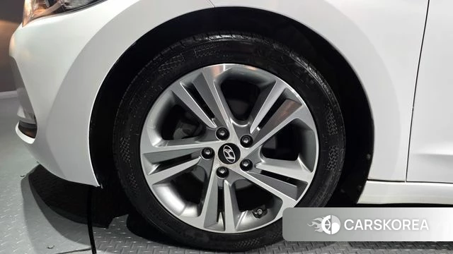 Hyundai Avante AD id 4582206 из Кореи 22