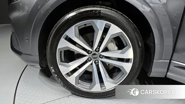 Audi Q8 (4M) id 3770632 из Кореи 15