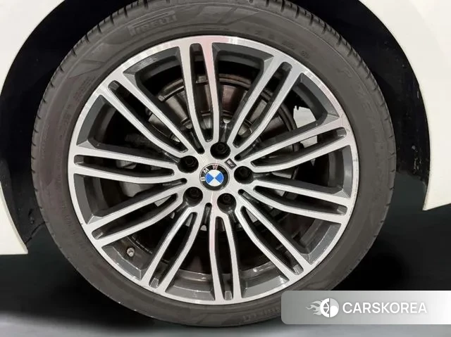 BMW 5 Series (G30) id 3439199 из Кореи 15