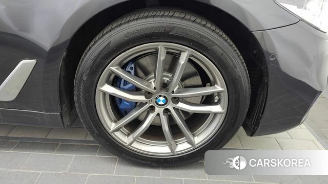 BMW 5 Series (G30) id 3880281 из Кореи 15