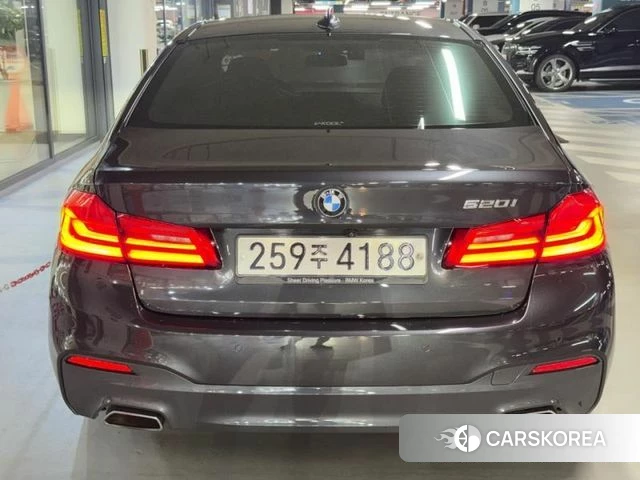 BMW 5 Series (G30) id 4667113 из Кореи 15
