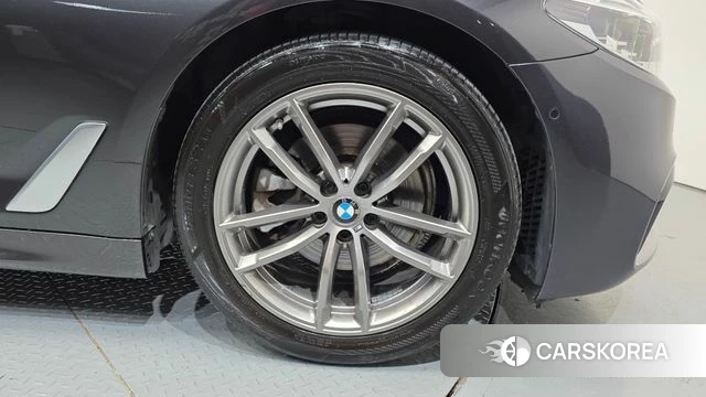 BMW 5 Series (G30) id 4651900 из Кореи 25
