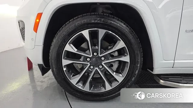 Jeep Grand Cherokee (WL) id 3599819 из Кореи 15