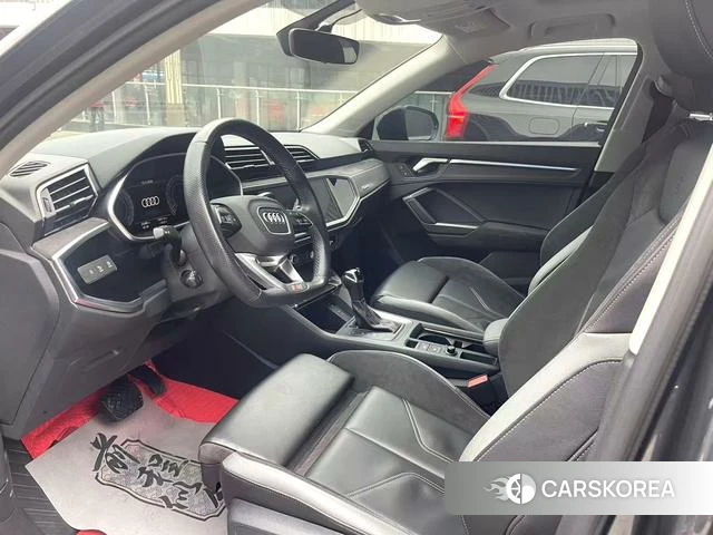 Audi Q3 Sportback 2023 Темно-серый из Китая, фото 5