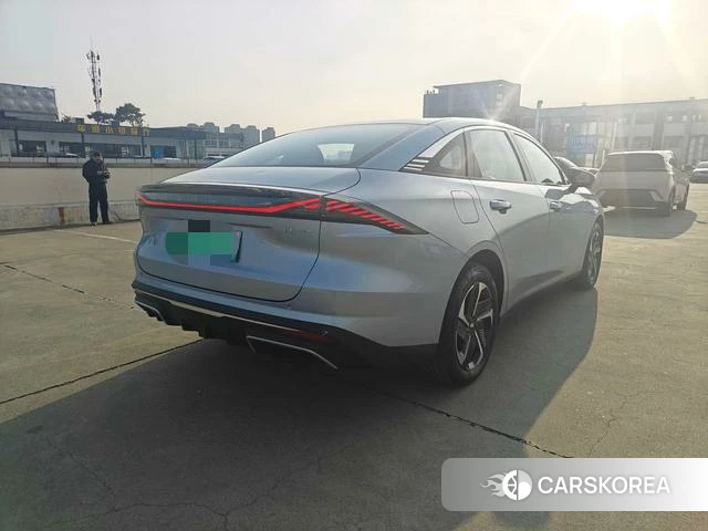 Geely Galaxy Galaxy L6 id 3908214 из Китая 10