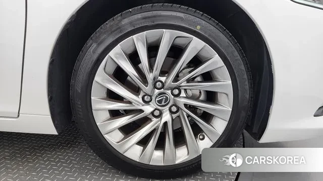 Lexus ES300h 7th generation id 2900100 из Кореи 15