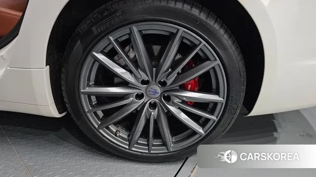 Maserati Quattroporte id 3350968 из Кореи 15