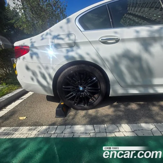 BMW 5 Series (G30) id 2917889 из Кореи 10