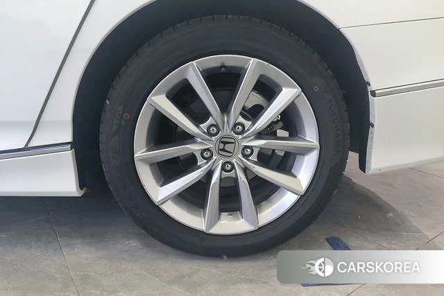 Honda Accord id 3782346 из Китая 12