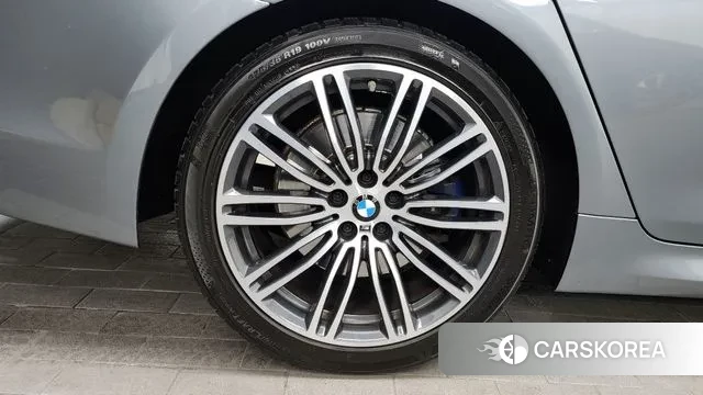 BMW 5 Series (G30) id 3578235 из Кореи 15