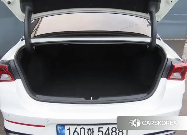 Kia K5 3rd generation 2021 Белый из Кореи, фото 5