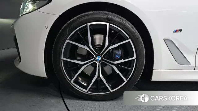 BMW 5 Series (G30) id 3556817 из Кореи 15