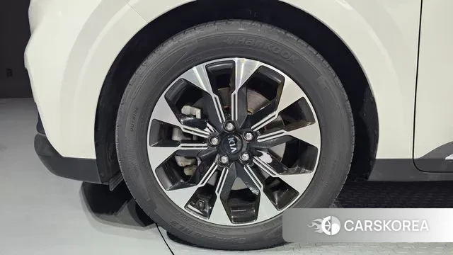 Kia Carnival 4th generation id 3008001 из Кореи 15