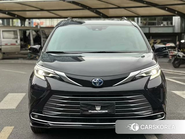 Toyota Saina 2022 Черный из Китая, фото 5
