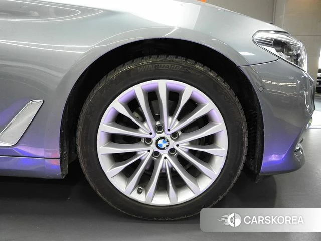 BMW 5 Series (G30) id 3942421 из Кореи 15